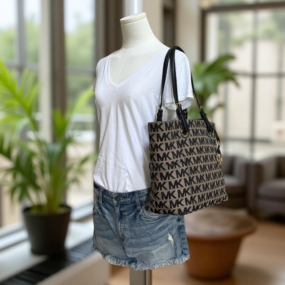 Authentic Michael Kors Signature Black and Tan Jet Set Tote Bag! - Picture 15 of 16